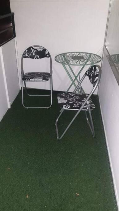 Apartment 55 I Cental Hof I Wifi I Tv Buitenkant foto